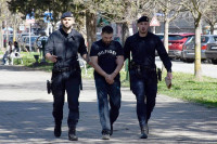 Ovo je Rumun koji je pijan i drogiran kamionom naletio na kolonu