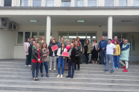 Štrajkačka straža ispred Okružnog suda u Banjaluci: Problem malih plata mora biti riješen