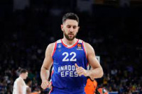 Vasilije Micić ostvario dabl-dabl u porazu Šarlota