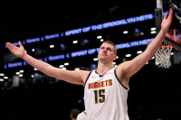 Jokić promašio za pobjedu, ali ispisao tripl-dabl istoriju
