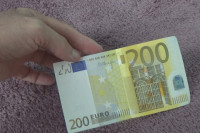 Slovenci na pumpama u Doboju plaćali lažnim evrima