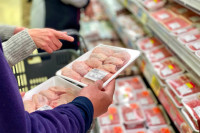 Radnici marketa otkrili filmsku prevaru: Svaki dan su nestajali kilogrami mesa, a onda su organizovali zasjedu