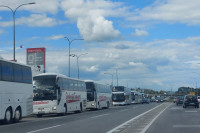 Sve spremno za veliki miting,  kolone ljudi pristižu iz cijele Srpske