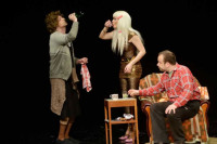 Predstava “Celo telo tu me boli” proslavlja deseti rođendan: Priča o našem teatru apsurda