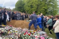 Stotine ljudi ispratilo tragično nastradalu Milanu Koprenu na vječni počinak