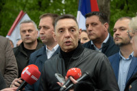 Vulin: Rezolucija o Srebrenici nastavak revizije istorije