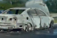 Zapalio se automobil na auto-putu