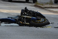 Motociklista poginuo u sudaru sa automobilom