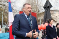 Dodik osudio napad u kojem je oštećena kuća povratničke porodice