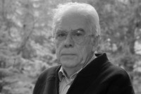 Умро Михаило Црнобрња