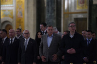 Уочи пута у Њујорк: Вучић и Додик са патријархом на служби у Храму Светог Саве