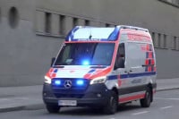 Beba ispala kroz prozor, privedeni roditelji