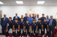 Crvena zvezda priredila svečani doček kadetima na Marakani