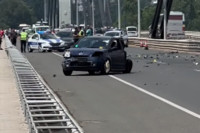 Motociklista poginuo u sudaru, auto smrskan