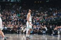 Košarkaši Bostona savladali Dalas, Seltiksi na pobjedu od titule u NBA ligi