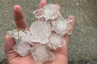 Obilna kiša, vjetar i grad u Zvorniku