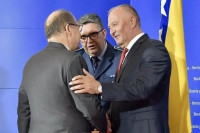Dodik objavio fotografiju Šmita i Heleza: Fotografija za muzej tamne strane Evrope