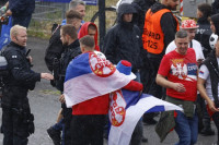 Uhapšeno sedam srpskih navijača