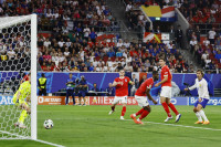 Autogol za slavlje Francuza