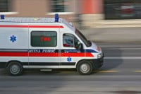 U njoj bio radnik: Nesreća na gradilištu, prevrnula se mašina