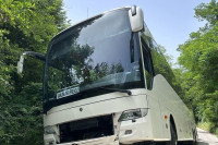 Autobus sa kineskim turistima sletio sa puta