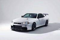 R34 Nissan Skyline GT-R савршено рестауриран