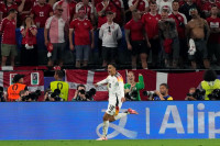 Kiša, prekid, VAR, penal - Njemačka izborila četvrtfinale