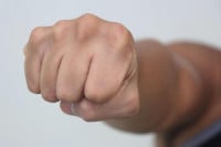 Uhapšeni zbog premlaćivanja mladića