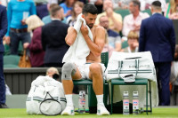 Novak skinuo majicu tokom meča, a prizor ispod će oduševiti mnoge (FOTO)