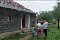Grom udario u prozor pod kojim je spavala beba, čudom izbjegnuta tragedija