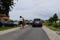 U Čatrnji kod Gradiške novih 650 metara asfalta (FOTO)