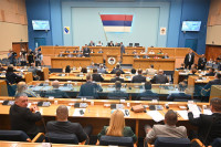 NSRS vraća "Bože pravde" i grb Nemanjića