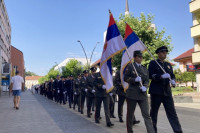 Defile pitomaca Vojne akademije kroz Prijedor