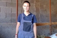 Pravo iz štale na malu maturu: Anđelija oduševila Balkan svojim izgledom za proslavu (VIDEO)