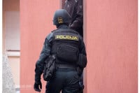 Pretresi i hapšenja u dva grada
