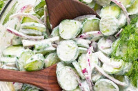 Savršena uz roštilj: Hladna i osvježavajuća salata od krastavaca