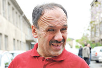 Zmaj od Šipova otkrio zašto još nije sahranio majku