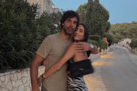 Teodosić uslikan na poznatoj plaži: Pogledajte gdje ljetuje proslavljeni košarkaš (FOTO)