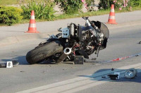 Poginuo motociklista, dovezen u besvjesnom stanju u Hitnu pomoć