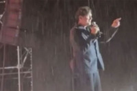 Snažno nevrijeme prekinulo koncert Zdravka Čolića u Tesliću