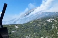 Požar u Ljubinju pod kontrolom, ekipe na terenu