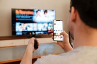 Poklon od 100 GB neta uz savršeno povezane m:tel usluge