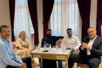 Vujadinović: Srbija insistira na jedinstvu srpskog naroda