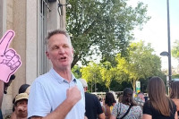 Stiv Ker na ulicama Pariza: Pa, Olimpijske igre su (VIDEO)