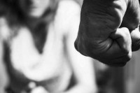 Poznat identitet nasilnika u Trebinju: Trojac upao u kuću pa pretukao ukućane