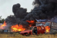 Vatra kod Zadra zahvatila kasarnu, kod Skradina se čuju detonacije