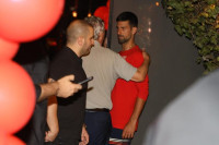 Kada slavlje postane ozbiljno: Novak i Pešić u 'suptilnoj razmjeni stavova'