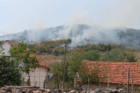 Ne smiruje se požar kod Bileće (VIDEO)