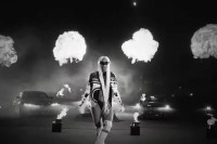 Jelena Karleuša na svoj način obilježila rođendan: Spot za „Benga“ ugledao svjetlost dana
