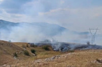 Vatrogasci brane kuće u selu Šume, dejstvovali i helikopteri